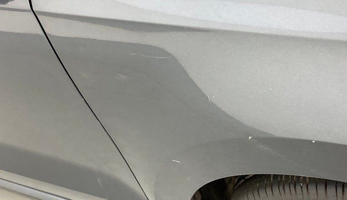 2015 Volkswagen Vento HIGHLINE TDI AT, Diesel, Automatic, 75,377 km, Right fender - Minor scratches