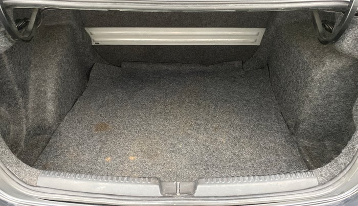 2015 Volkswagen Vento HIGHLINE TDI AT, Diesel, Automatic, 75,377 km, Boot Inside