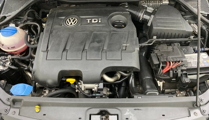 2015 Volkswagen Vento HIGHLINE TDI AT, Diesel, Automatic, 75,377 km, Open Bonet