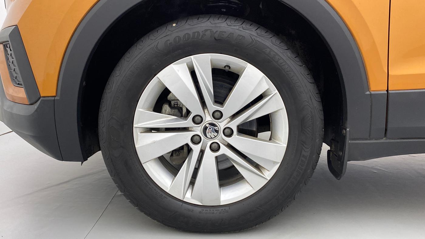 2021 Skoda KUSHAQ AMBITION 1.0 TSI AT, Petrol, Automatic, 4,410 km, Left Front Wheel