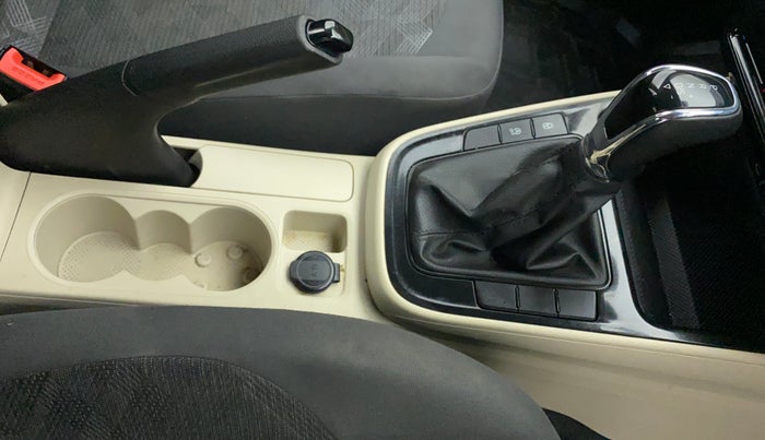 2022 Skoda SLAVIA AMBITION 1.0L TSI AT, Petrol, Automatic, 14,406 km, Gear Lever