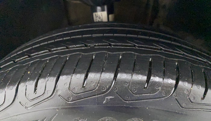 2022 Skoda SLAVIA AMBITION 1.0L TSI AT, Petrol, Automatic, 14,406 km, Left Front Tyre Tread