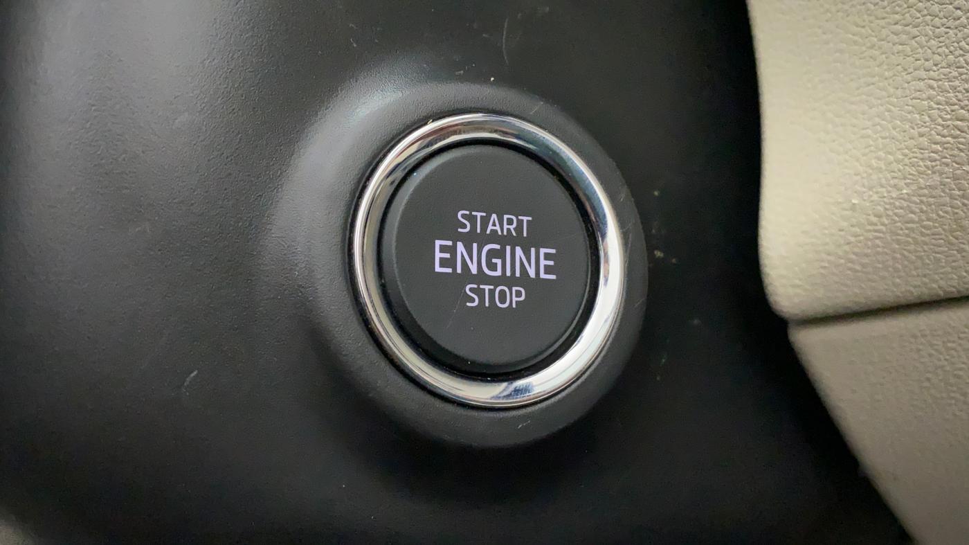 2022 Skoda SLAVIA AMBITION 1.0L TSI AT, Petrol, Automatic, 14,406 km, Keyless Start/ Stop Button