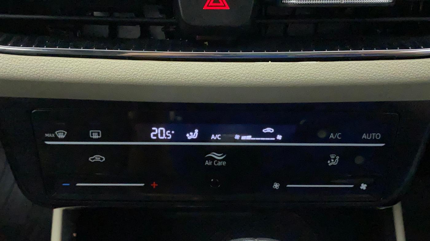 2022 Skoda SLAVIA AMBITION 1.0L TSI AT, Petrol, Automatic, 14,406 km, Automatic Climate Control