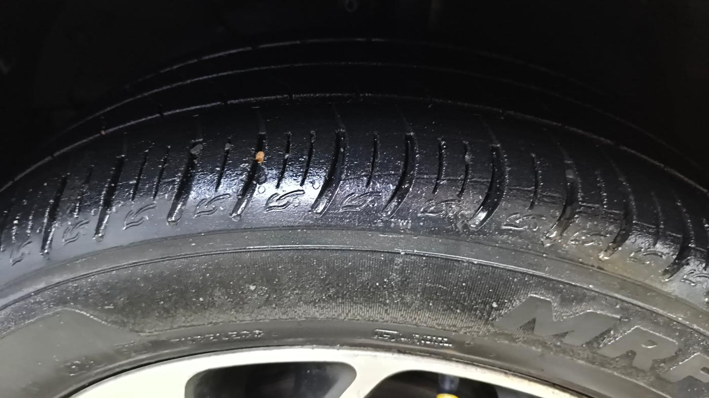 2021 Maruti Baleno ZETA PETROL 1.2, Petrol, Manual, 87,374 km, Left Front Tyre Tread