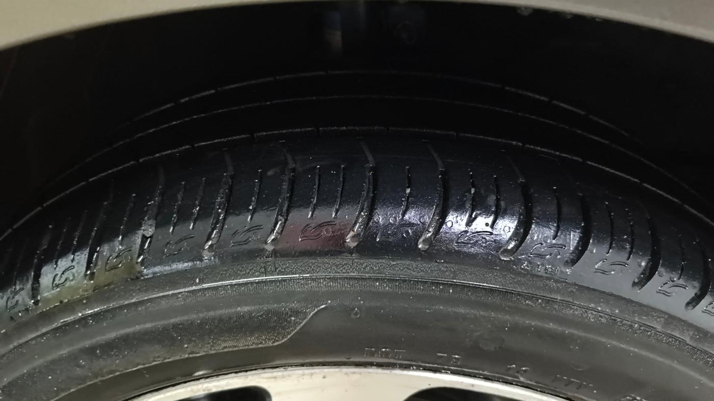 2021 Maruti Baleno ZETA PETROL 1.2, Petrol, Manual, 87,374 km, Right Front Tyre Tread