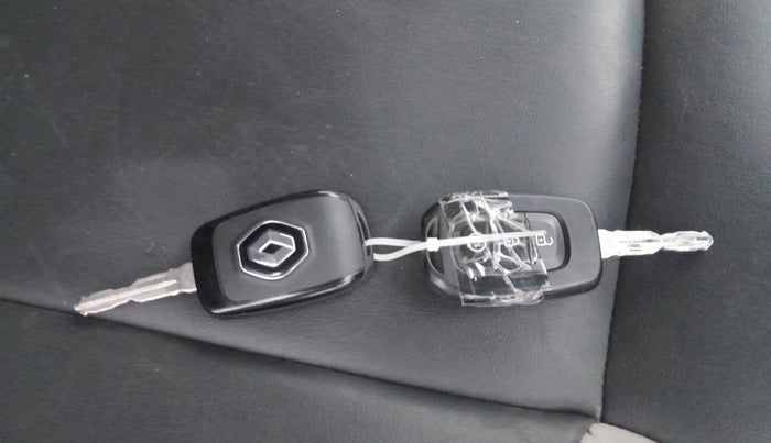 2020 Renault Duster RXZ 1.3 TURBO PETROL MT, Petrol, Manual, 34,950 km, Key Close Up