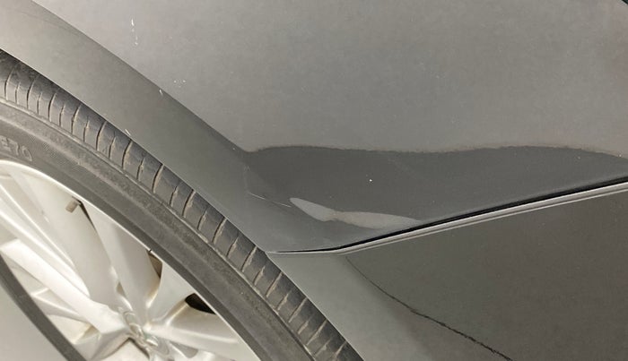 2016 Toyota Camry HYBRID, Hybrid, Automatic, 80,076 km, Right fender - Slightly dented