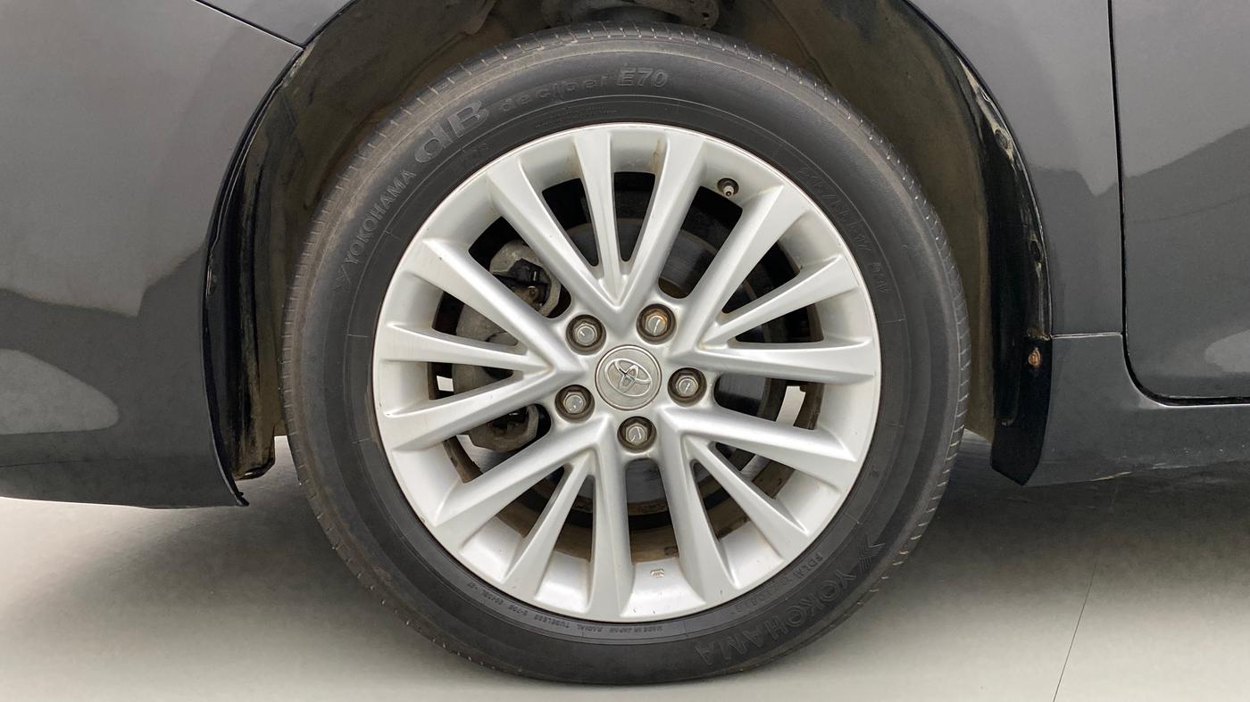 2016 Toyota Camry HYBRID, Hybrid, Automatic, 80,076 km, Left Front Wheel