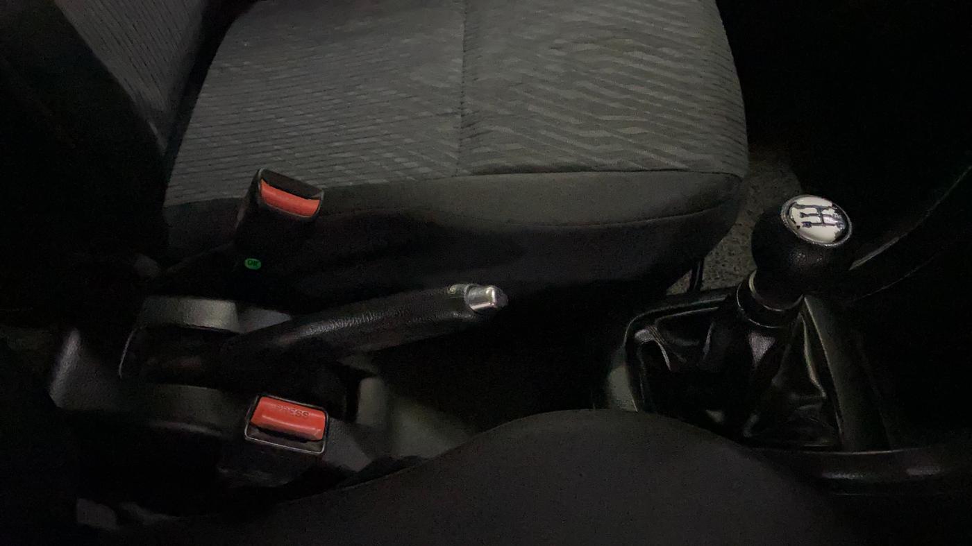 2017 Maruti Swift VXI O, CNG, Manual, 1,20,150 km, Gear Lever