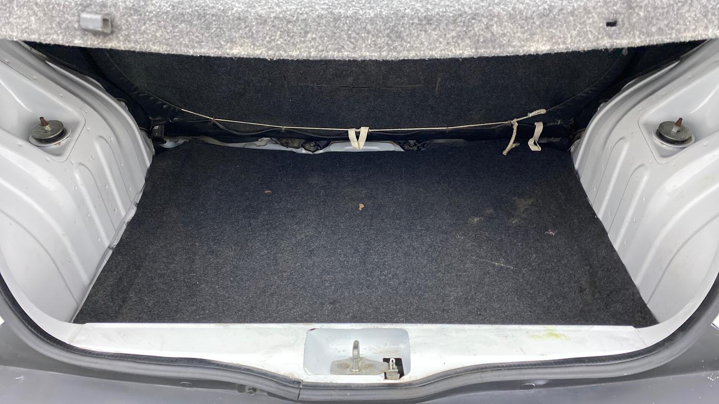 2018 Renault Kwid 1.0 RXT Opt, Petrol, Manual, 31,610 km, Boot Inside