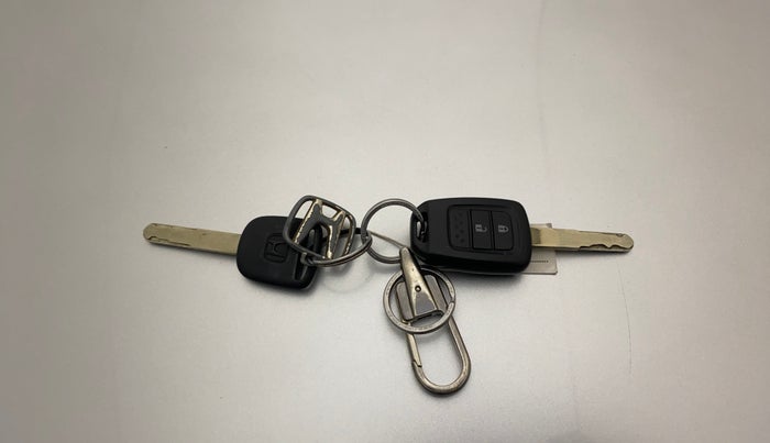 2018 Honda WR-V 1.2L I-VTEC VX MT, Petrol, Manual, 65,248 km, Key Close Up