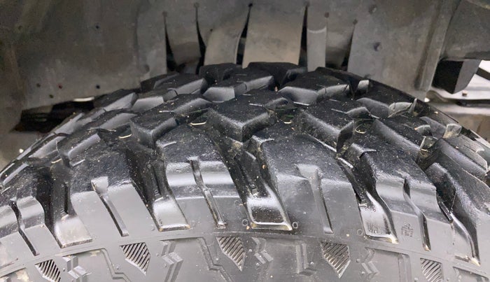 2018 Mahindra Thar CRDE 4X4 AC, Diesel, Manual, 53,447 km, Right Front Tyre Tread