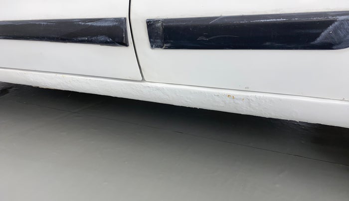 2014 Maruti Wagon R 1.0 LXI CNG, CNG, Manual, 58,861 km, Left running board - Paint has minor damage