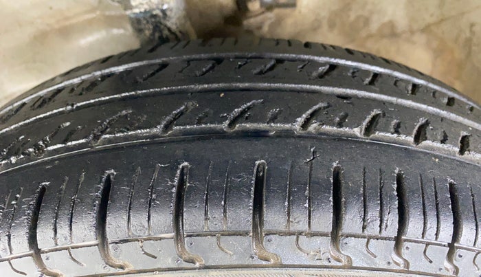 2014 Maruti Wagon R 1.0 LXI CNG, CNG, Manual, 58,861 km, Left Front Tyre Tread