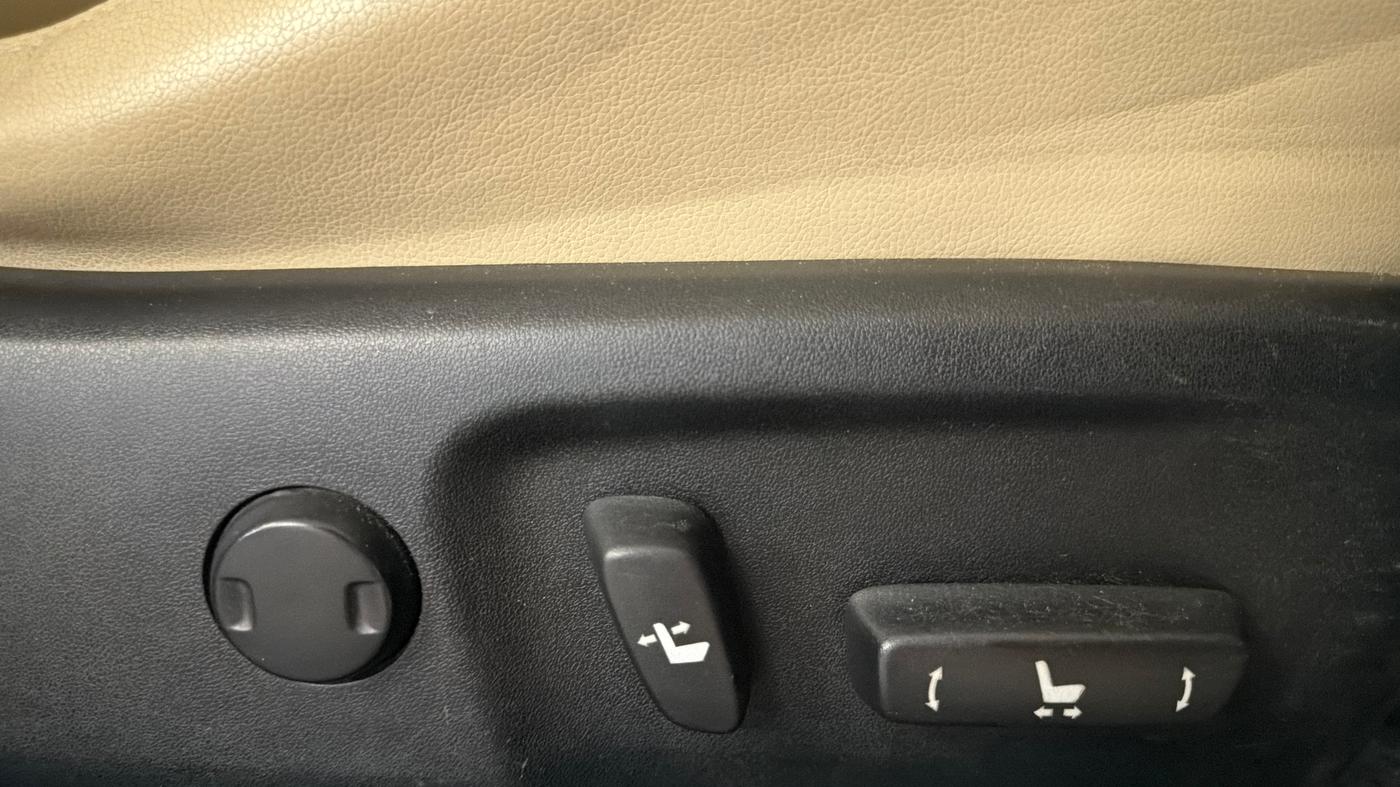 2018 Toyota Corolla Altis GL PETROL, Petrol, Manual, 78,594 km, Driver Side Adjustment Panel