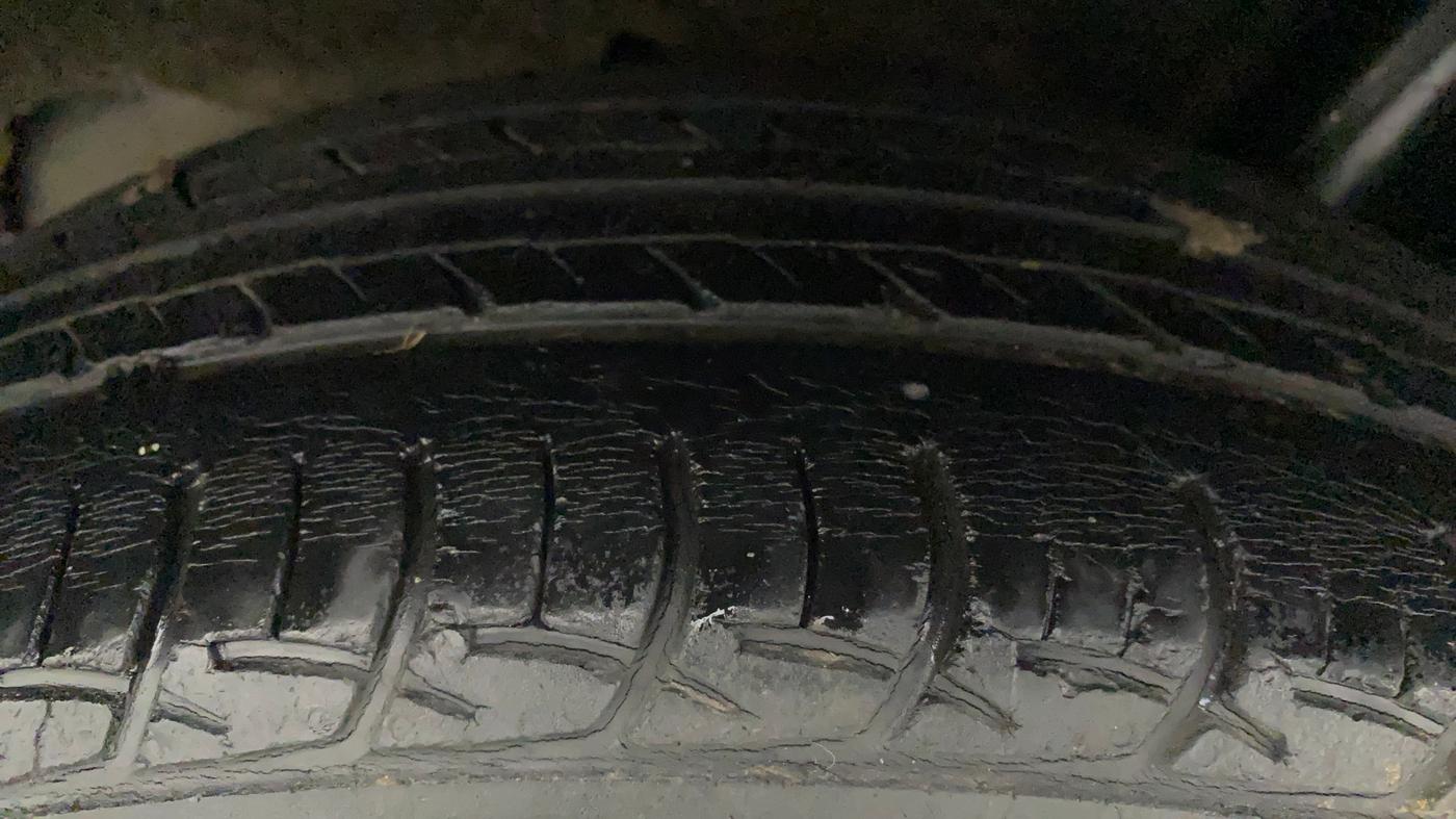 2016 Maruti Baleno DELTA PETROL 1.2, Petrol, Manual, 86,583 km, Left Rear Tyre Tread