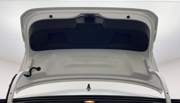 2022 Volkswagen VIRTUS HIGHLINE TSI 1.0 AT, Petrol, Automatic, 19,041 km, Boot Door Open