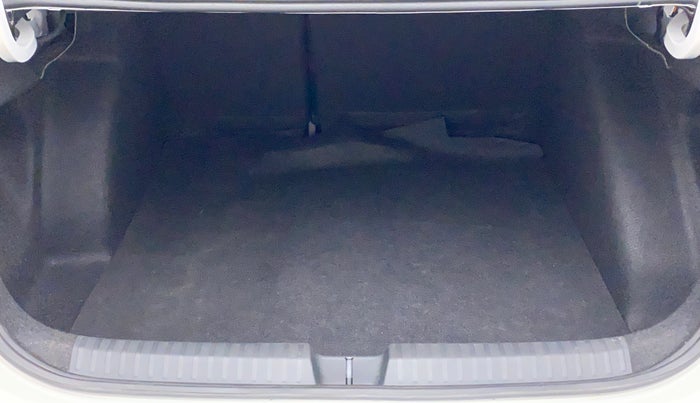 2022 Volkswagen VIRTUS HIGHLINE TSI 1.0 AT, Petrol, Automatic, 19,041 km, Boot Inside