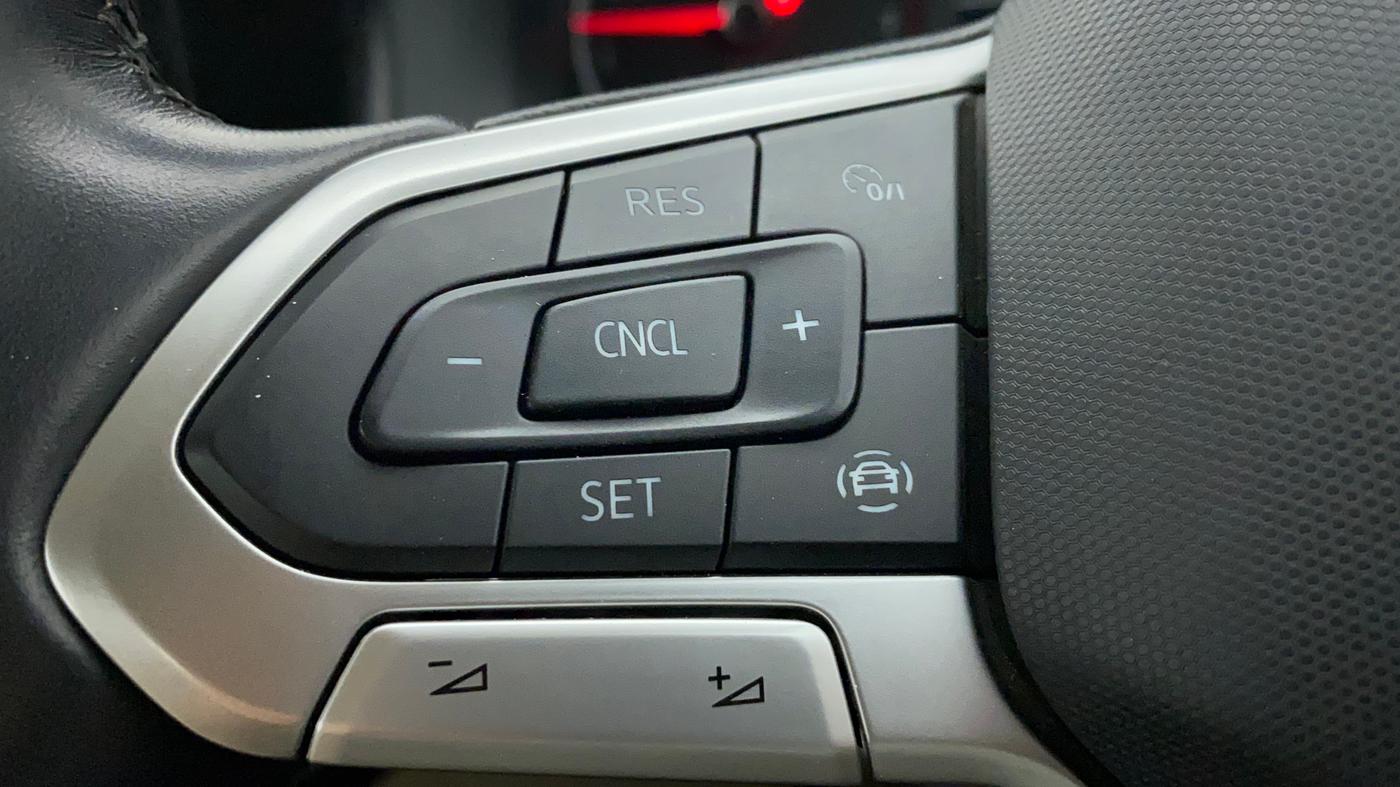 2022 Volkswagen VIRTUS HIGHLINE TSI 1.0 AT, Petrol, Automatic, 19,041 km, Adaptive Cruise Control