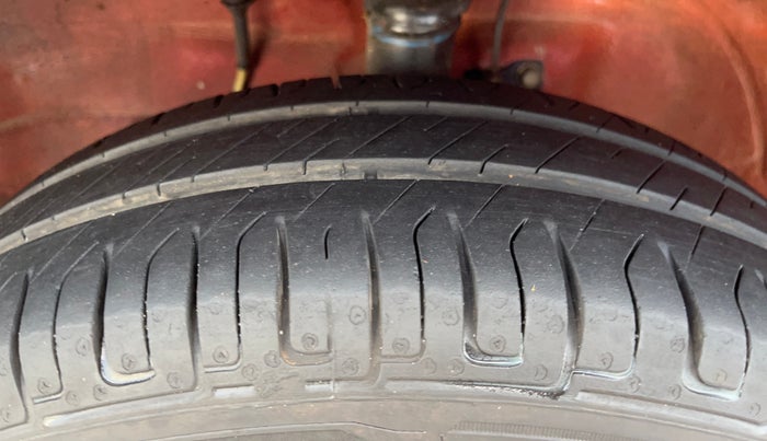 2017 Maruti Wagon R 1.0 VXI (O) AMT, Petrol, Automatic, 30,577 km, Left Front Tyre Tread