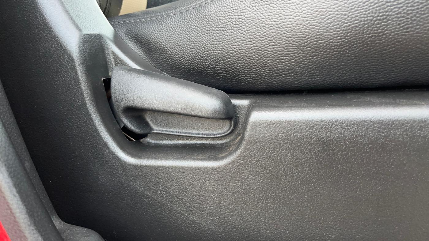 2017 Maruti Wagon R 1.0 VXI (O) AMT, Petrol, Automatic, 30,577 km, Driver Side Adjustment Panel