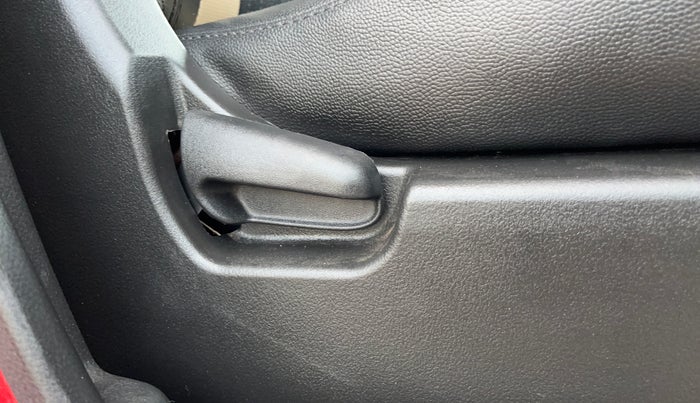 2017 Maruti Wagon R 1.0 VXI (O) AMT, Petrol, Automatic, 30,577 km, Driver Side Adjustment Panel