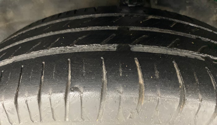 2012 Maruti Wagon R 1.0 VXI, Petrol, Manual, 86,099 km, Left Front Tyre Tread