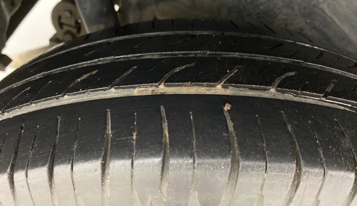 2012 Maruti Wagon R 1.0 VXI, Petrol, Manual, 86,099 km, Right Rear Tyre Tread