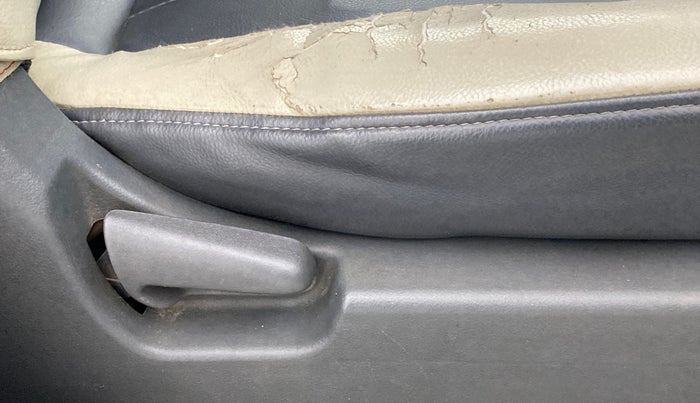 2012 Maruti Wagon R 1.0 VXI, Petrol, Manual, 86,099 km, Driver Side Adjustment Panel