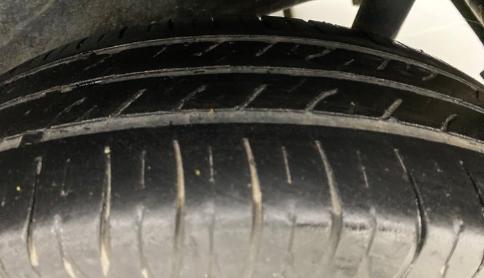 2012 Maruti Wagon R 1.0 VXI, Petrol, Manual, 86,099 km, Left Rear Tyre Tread