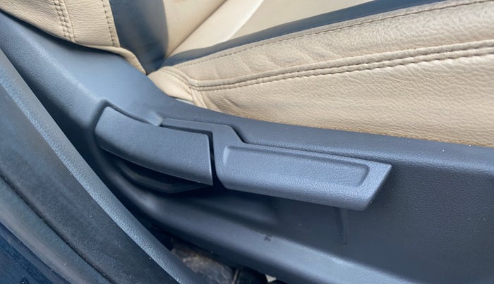 2023 Hyundai GRAND I10 NIOS SPORTZ 1.2 KAPPA VTVT, Petrol, Manual, 39,170 km, Driver Side Adjustment Panel