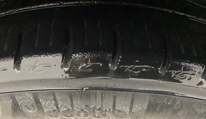 2023 Hyundai GRAND I10 NIOS SPORTZ 1.2 KAPPA VTVT, Petrol, Manual, 39,170 km, Right Front Tyre Tread