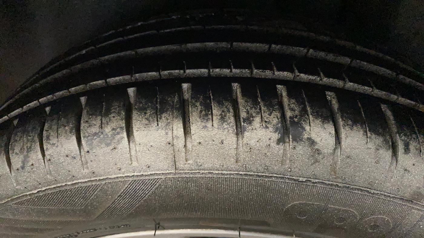 2016 Maruti Ciaz ZXI+ AT, Petrol, Automatic, 80,669 km, Left Rear Tyre Tread