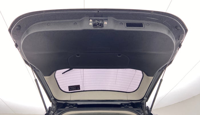 2019 Mahindra XUV500 W9, Diesel, Manual, 93,825 km, Boot Door Open
