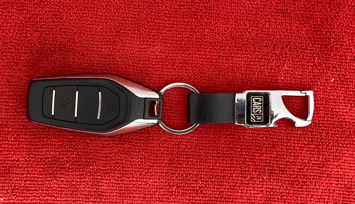 2019 Mahindra XUV500 W9, Diesel, Manual, 93,825 km, Key Close Up