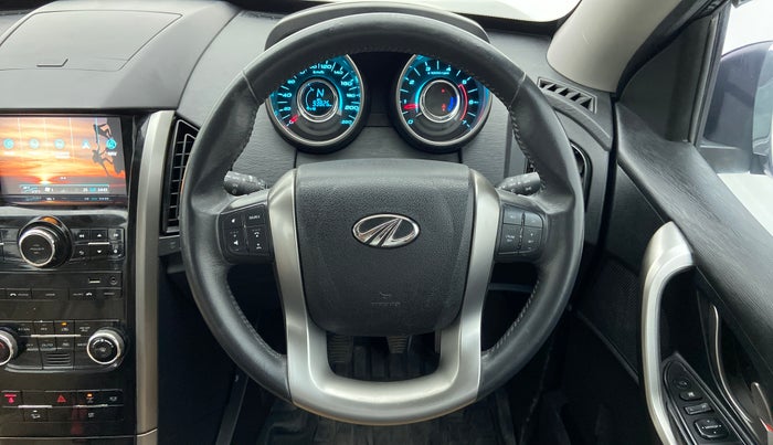 2019 Mahindra XUV500 W9, Diesel, Manual, 93,825 km, Steering Wheel Close Up