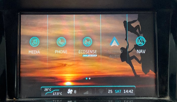 2019 Mahindra XUV500 W9, Diesel, Manual, 93,825 km, Apple CarPlay and Android Auto