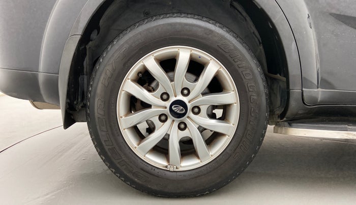 2019 Mahindra XUV500 W9, Diesel, Manual, 93,825 km, Right Rear Wheel