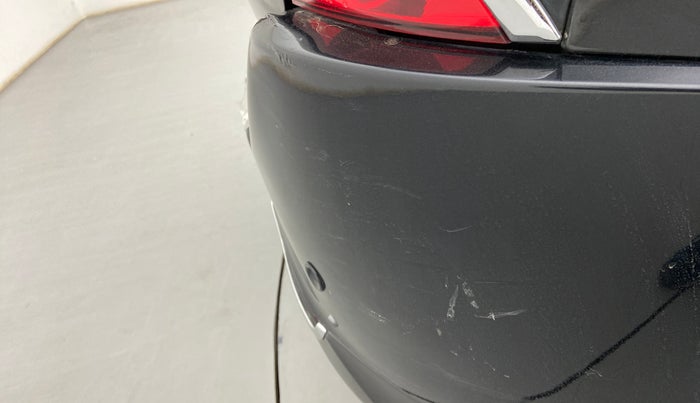 2019 Mahindra XUV500 W9, Diesel, Manual, 93,825 km, Rear bumper - Minor scratches