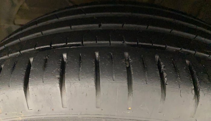 2019 Maruti Baleno ALPHA PETROL 1.2, Petrol, Manual, 25,552 km, Left Front Tyre Tread