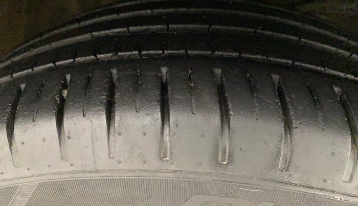 2019 Maruti Baleno ALPHA PETROL 1.2, Petrol, Manual, 25,552 km, Right Front Tyre Tread