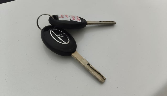 2021 Tata TIGOR XE PETROL, Petrol, Manual, 84,487 km, Key Close Up