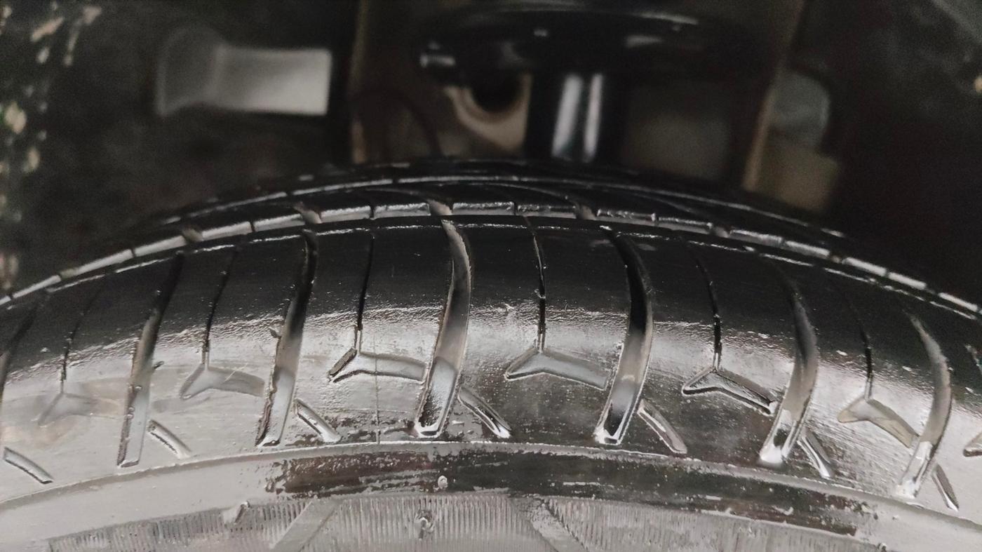 2021 Tata TIGOR XE PETROL, Petrol, Manual, 84,487 km, Left Front Tyre Tread