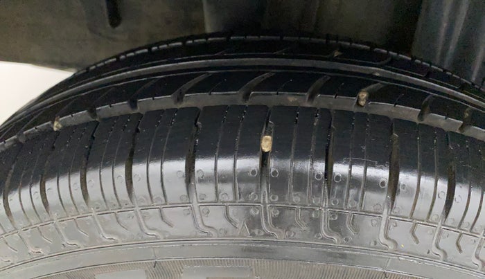 2019 Renault TRIBER RXT, Petrol, Manual, 46,277 km, Right Rear Tyre Tread