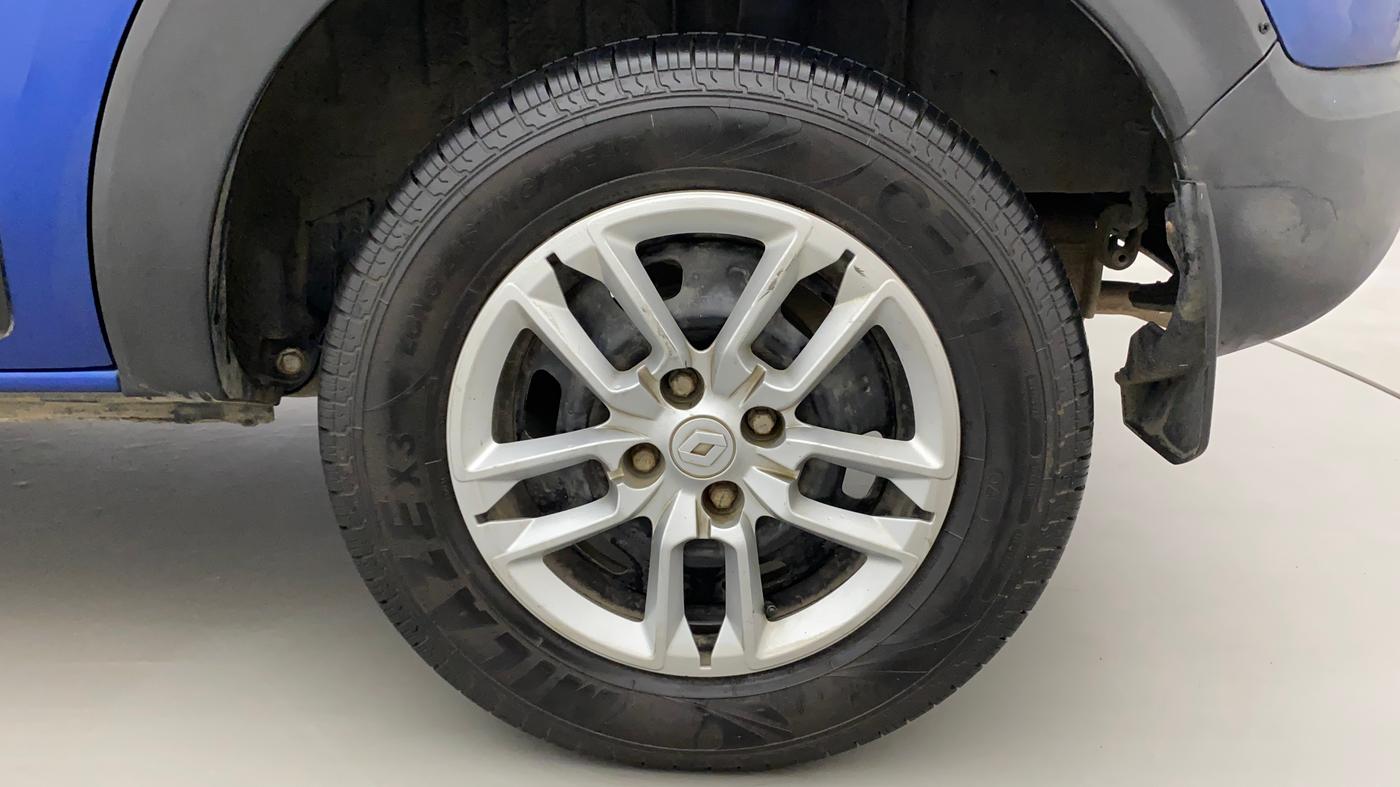 2019 Renault TRIBER RXT, Petrol, Manual, 46,277 km, Left Rear Wheel