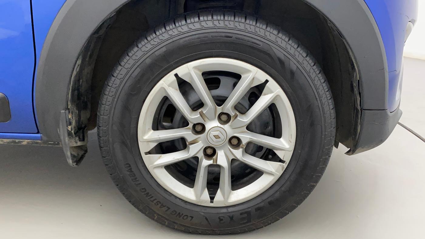 2019 Renault TRIBER RXT, Petrol, Manual, 46,277 km, Right Front Wheel