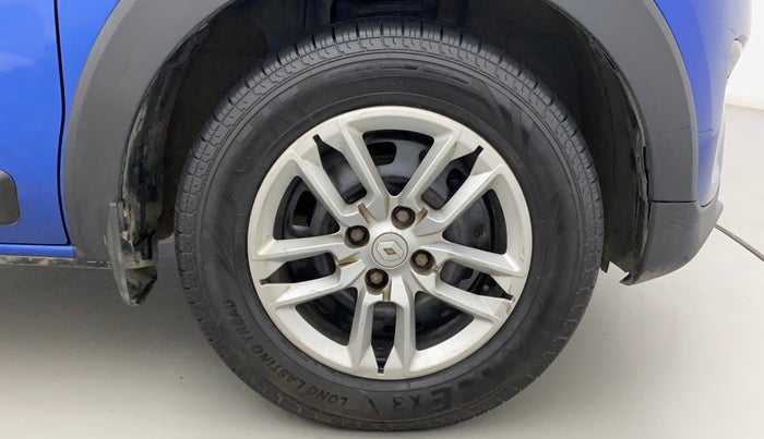 2019 Renault TRIBER RXT, Petrol, Manual, 46,277 km, Right Front Wheel