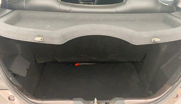 2018 Tata Tiago XZ PETROL, Petrol, Manual, 13,875 km, Boot Inside