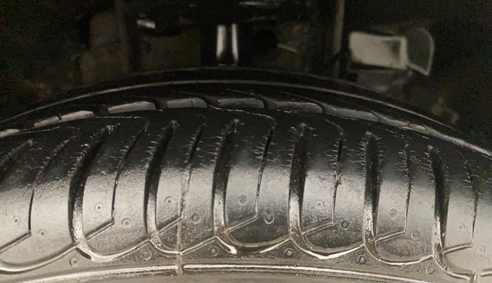 2018 Tata Tiago XZ PETROL, Petrol, Manual, 13,875 km, Right Front Tyre Tread
